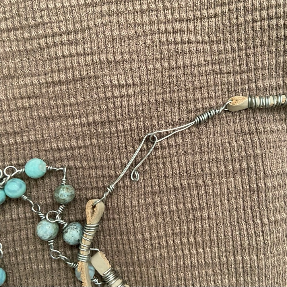 NECKLACE Western Beaded Leather Fringe - Picture 5 of 9